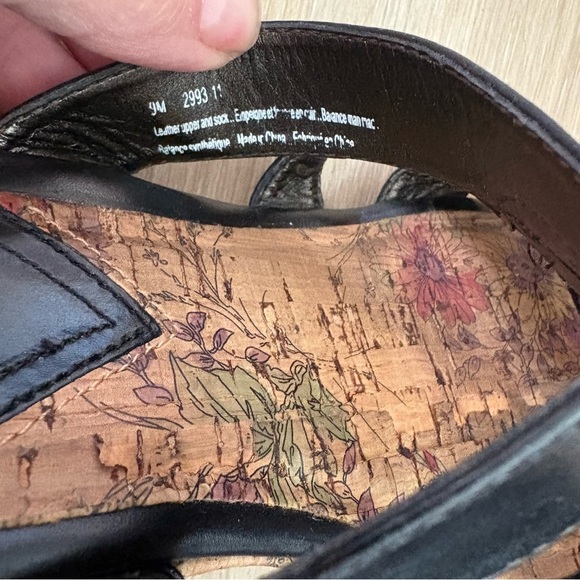 Blondo Black Wedge Sandals Women’s Size 9 – Cork Floral Platform Leather - Picture 7 of 7